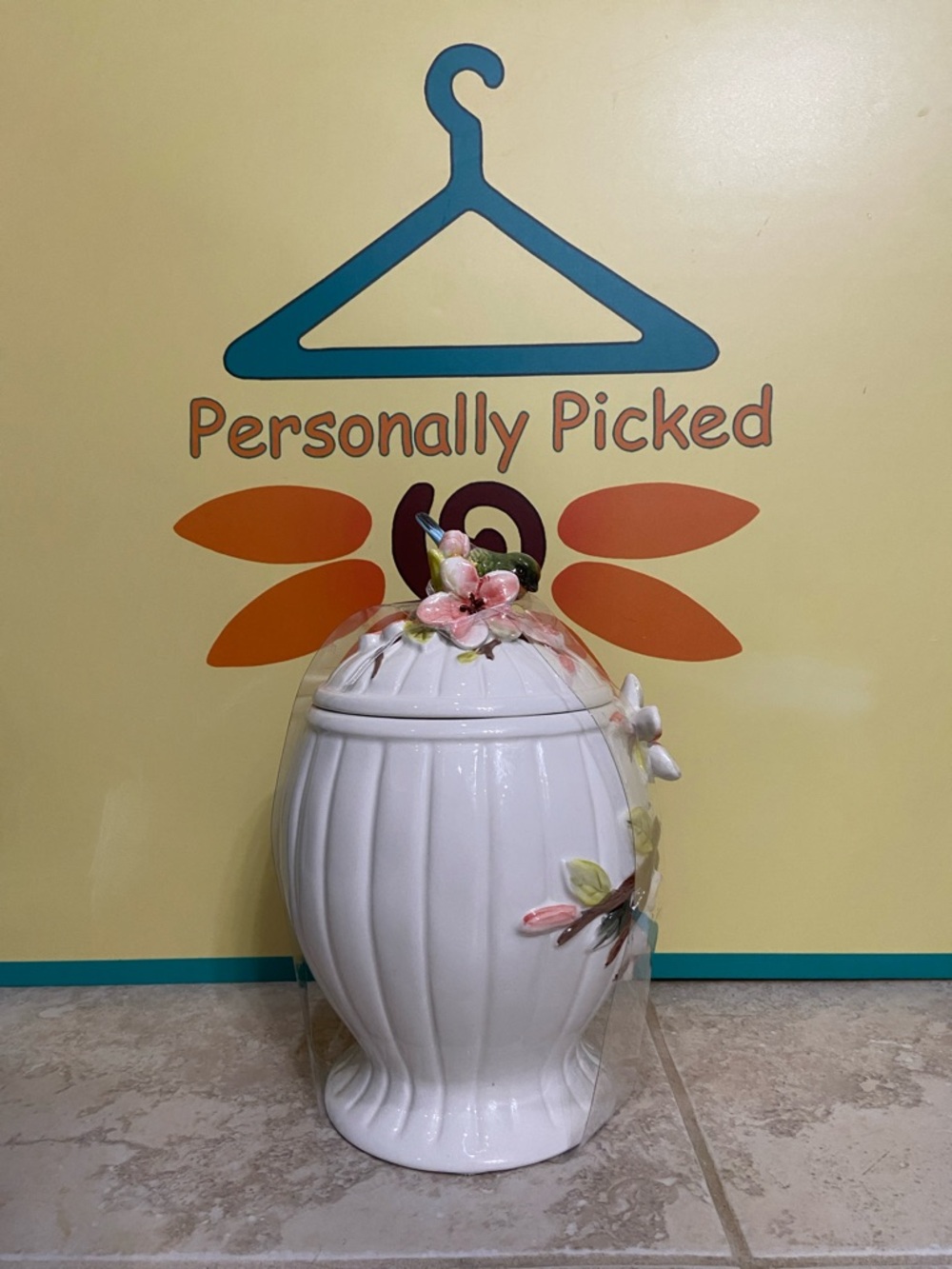 Corner Ruby Botanical Collection Large Canister - Picture 6 of 10